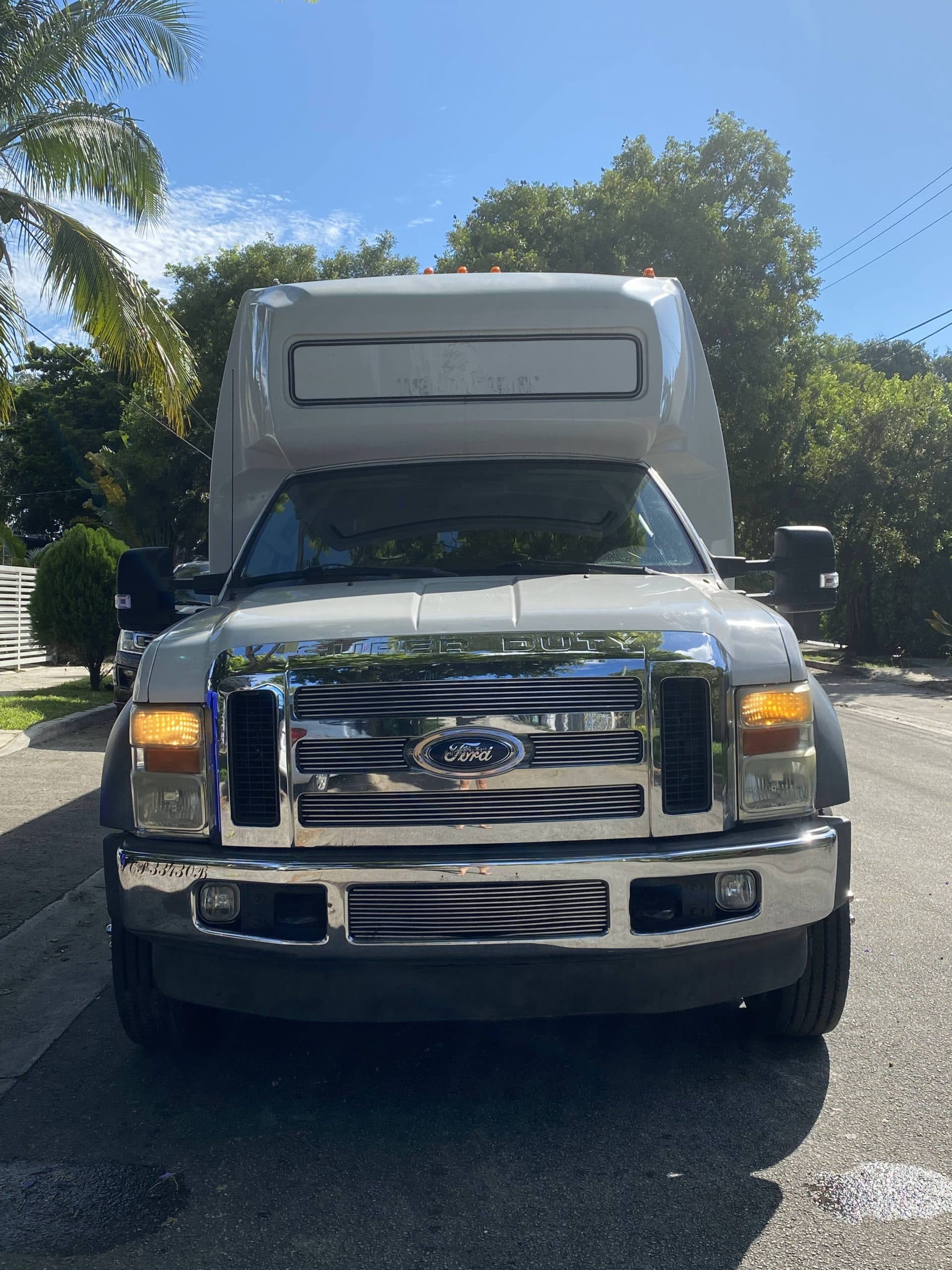 Baby White Ford Party Bus Miami — photo 6 of 6