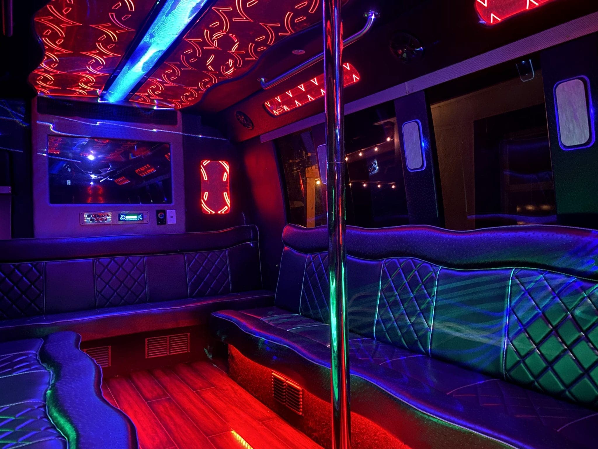 Rolling Disco Party Bus Miami — photo 4 of 5